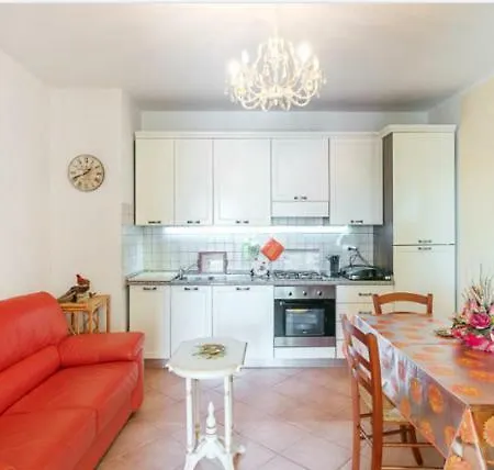 Borgo La Vigna Apartment *